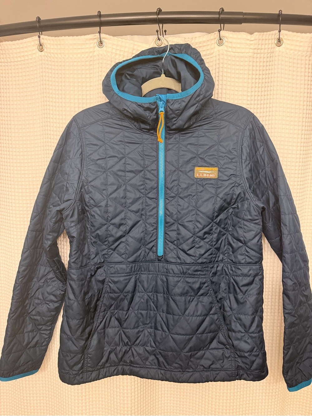L.L. Bean women’s Navy Quilted Hooded down Jacket with Contrast Trim